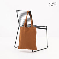 Elegante Leinen-Tasche 'Hazelnut' aus 100 % natürlichem, OEKO-TEX®-zertifiziertem Leinen. Vielseitig einsetzbar für Alltag, Einkäufe oder Strand. Handgefertigt in Litauen.