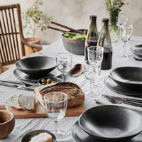 Handgefertigtes Schneidebrett 'Levi' von Tell Me More aus geölter FSC-Eiche, – ideal zum Schneiden, Servieren oder als dekoratives Küchenaccessoire.