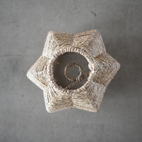 Schöner länglicher Rattan Lampemschirm aus Sri Lanka von Cane Cult. Handgefertigt