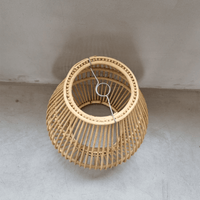 Cane Cult Gles Pendelleuchte aus handgewebtem Seegras – natürliche, moderne Beleuchtung für Ess- oder Wohnzimmer.