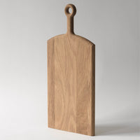 Kleines Schneidebrett 'Levi' aus geölter Eiche von Tell Me More, 40 x 18 cm – pflegeleicht und langlebig, perfekt für Küche und Servierzwecke.
