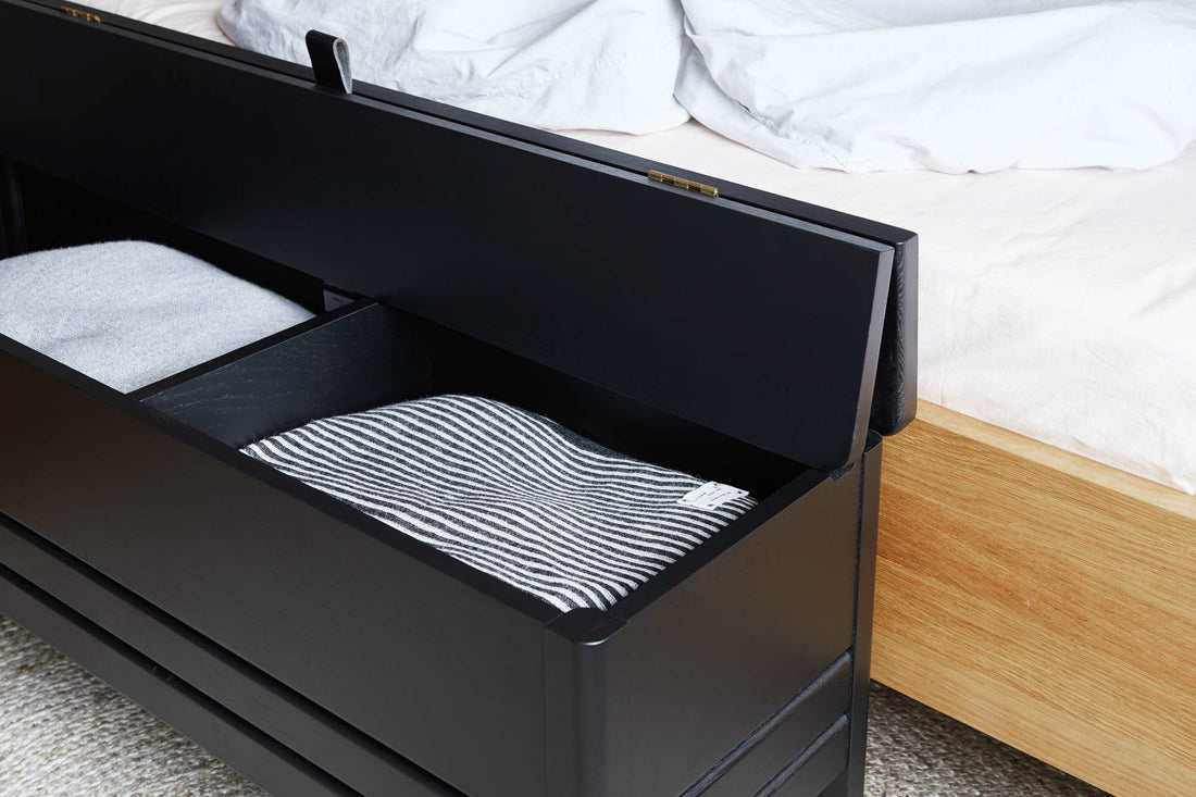 Aufbewahrungsbox 'A Line Storage Bench' 111 cm, verschiedene Farben