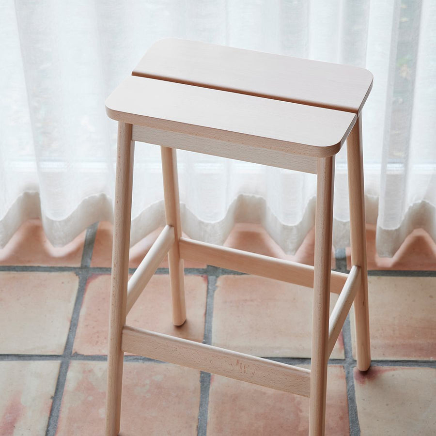 Barhocker 'Angle Standard Bar Stool 65', verschiedene Farben