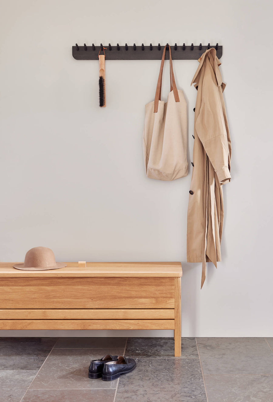 Aufbewahrungsbox 'A Line Storage Bench' 68 cm, verschiedene Farben