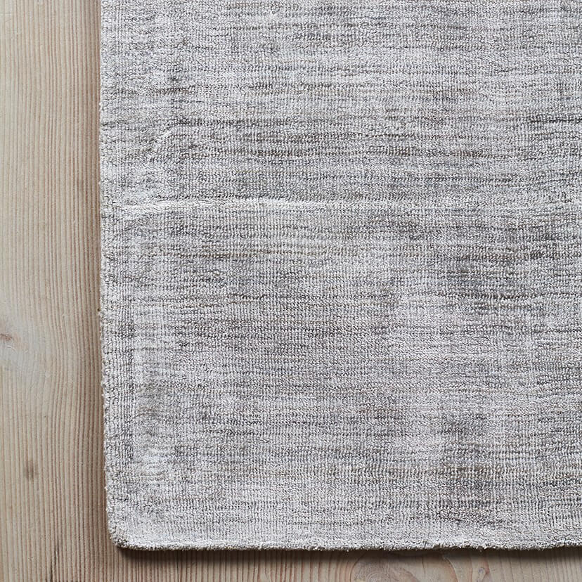 Massimo Copenhagen Karma Teppich in Hellgrau, weicher Teppich für Wohnzimmer, Schlafzimmer oder Flur, modernes und stilvolles Interior