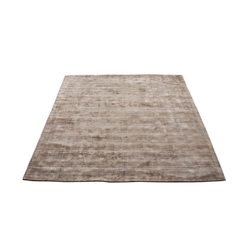 Karma Teppich von Massimo Copenhagen in der Farbe Nougat Braun, weicher Wohnzimmer- und Schlafzimmerteppich, stilvolles Design für modernes Interior