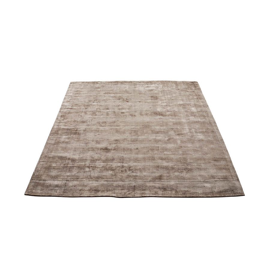 Karma Teppich von Massimo Copenhagen in der Farbe Nougat Braun, weicher Wohnzimmer- und Schlafzimmerteppich, stilvolles Design für modernes Interior