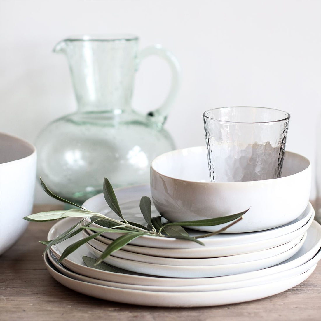 Tell Me More Galette Wasserglas, 2er-Set, gehämmerte Oberfläche für lebendige Tischgestaltung